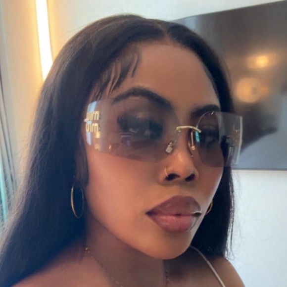 Miu Miu Logo Plaque glasses - Picture 4 of 5